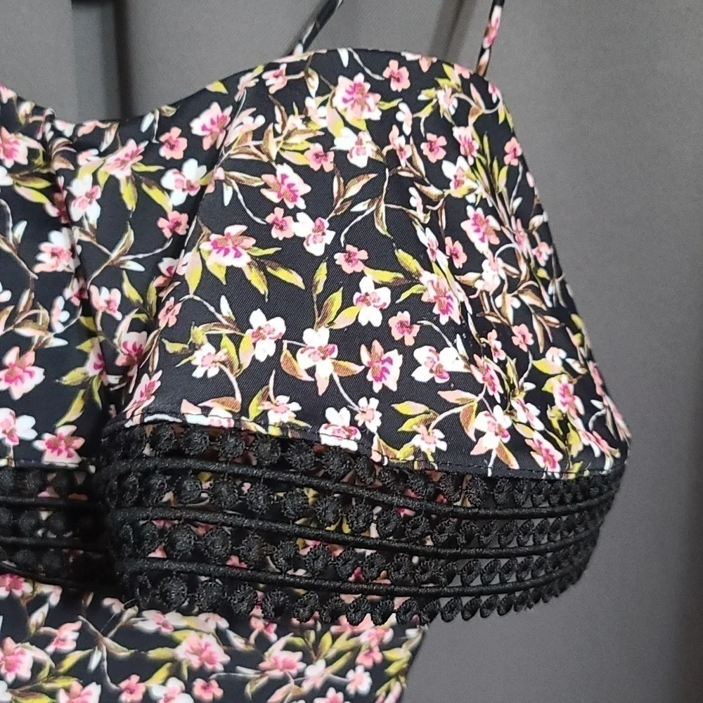 NWOT Kona Sol Womens Swimsuit Black Pink‎ Floral Ruffle Adjustable Straps Sz L